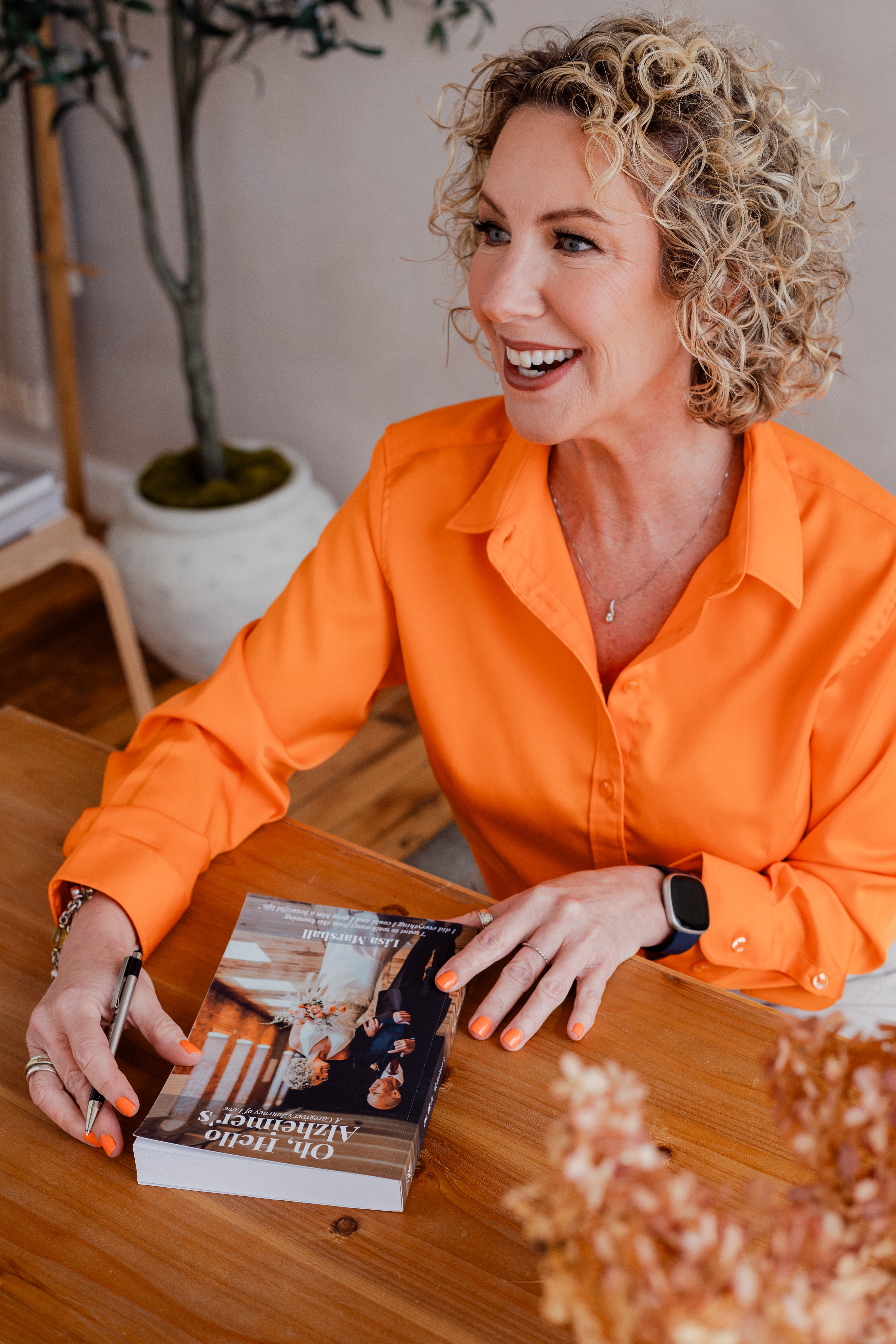 Lisa Marshall with book